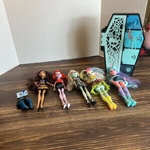 Monster High Lot of 5 Dolls